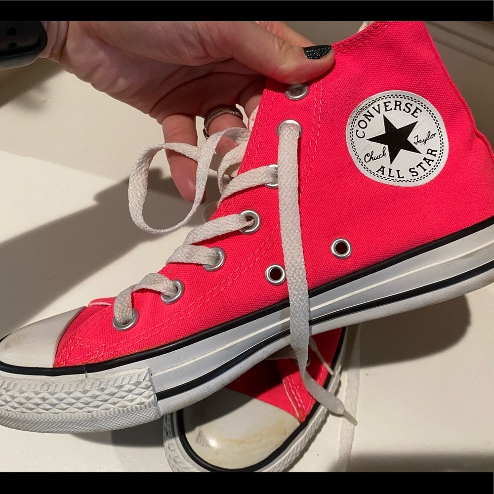 Pink High Top Women’s Converse Size 7